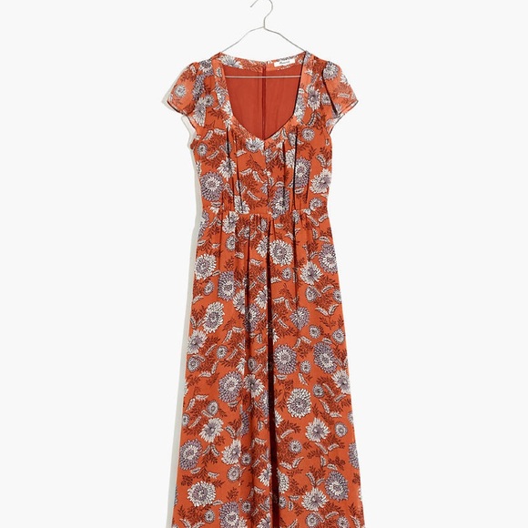 Madewell Dresses & Skirts - Madewell Floral Midi Dress in Gathered Blooms